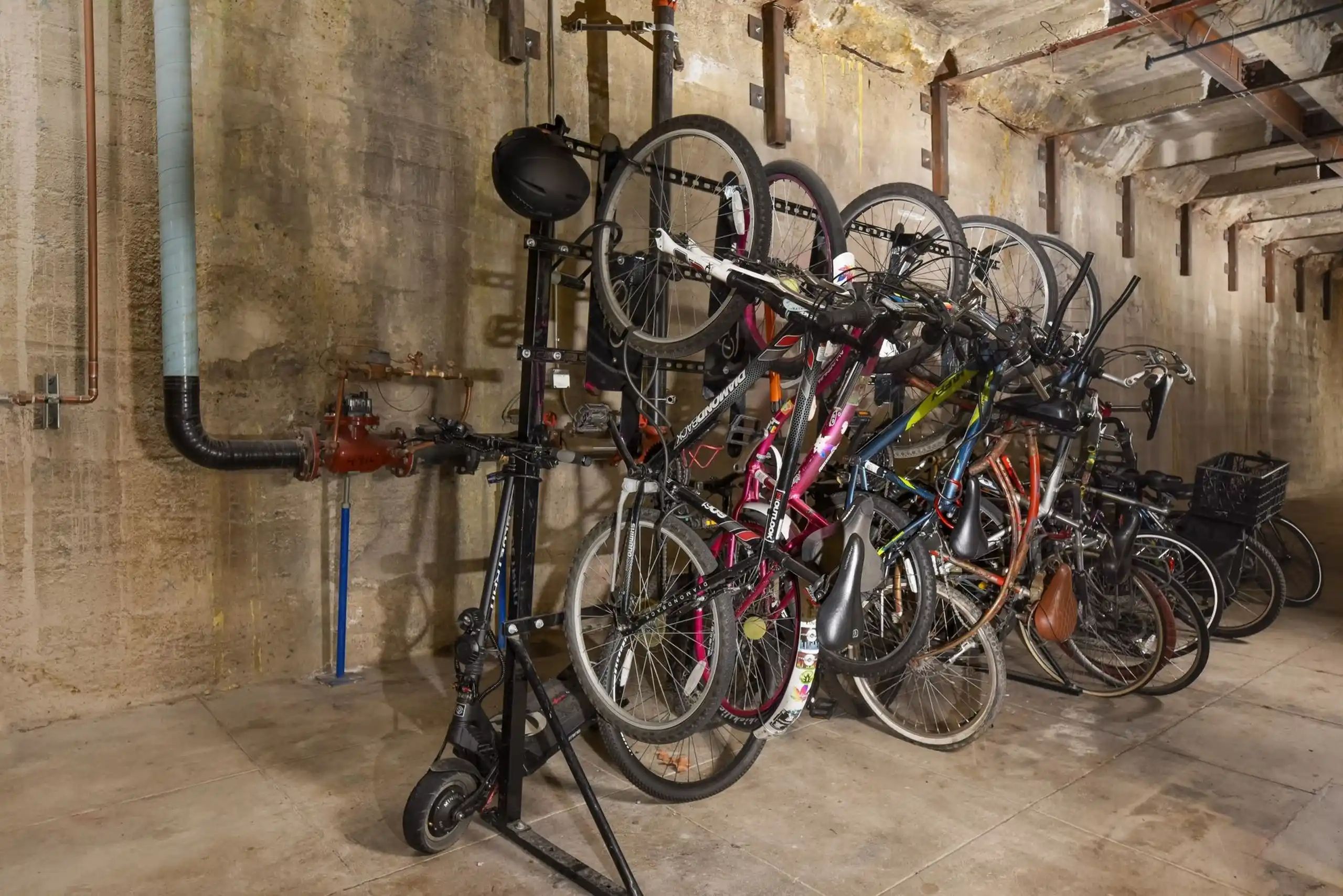 Oakland bike room